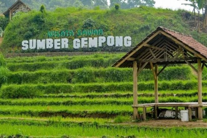 
 Sumber Gempong, Tempat Wisata Yang Dipercaya Dapat Menghilangkan Keputusasaan