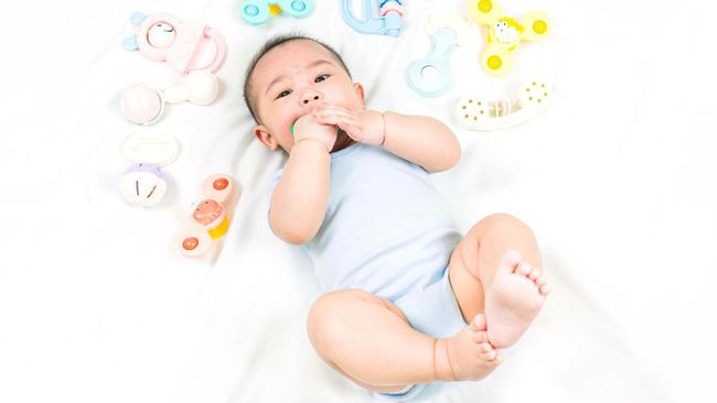 
 Bayi Tumbuh Gigi Bikin Susah Tidur Malam? Ketahui 7 Cara Mengatasinya Bun
